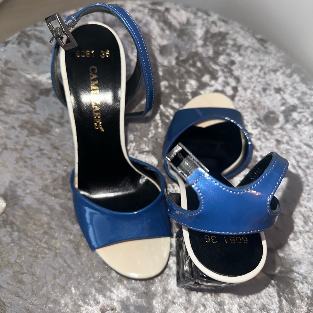 Camuzares Heels